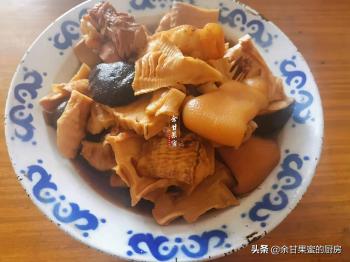 和婆婆一起做年夜饭，6道冷菜，10道热菜，鲜香味美家的味道  -图7